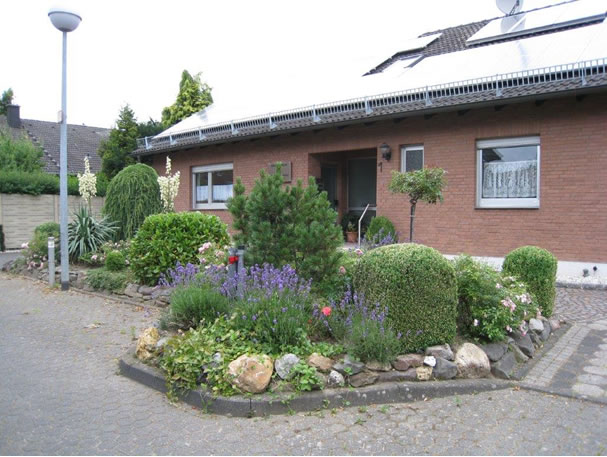 Gunstige Monteurzimmer Saarbrucken Monteurwohnung Mit Internet Wohnen Auf Zeit Zimmervermietung
